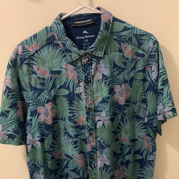 Tommy Bahama Shirts Lovely Heavy Cotton Vibrant Tommy Bahama Shirt